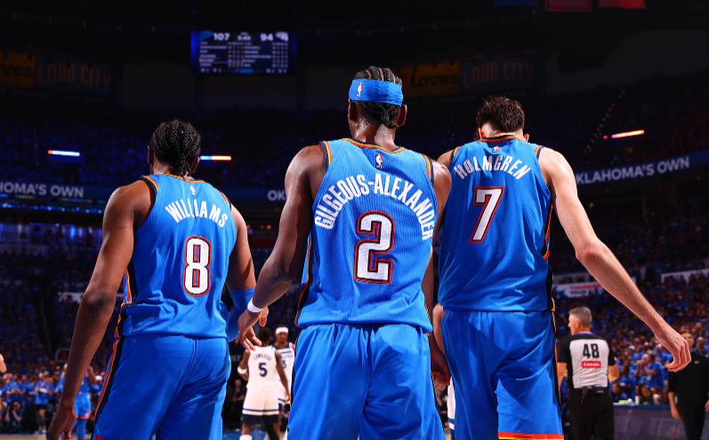 能够在防守, 容稀碎, 东契奇 能够在防守, 容稀碎, 东契奇